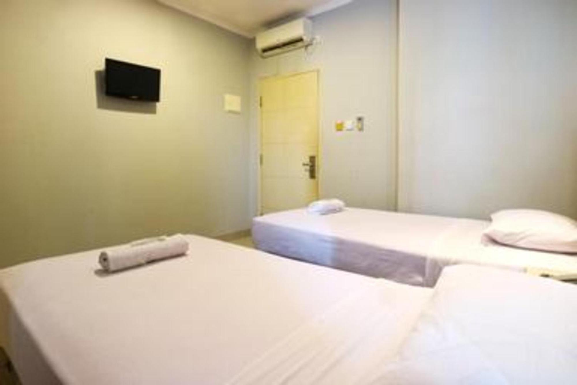 Collection O Hotel Antara Jakarta Exteriör bild