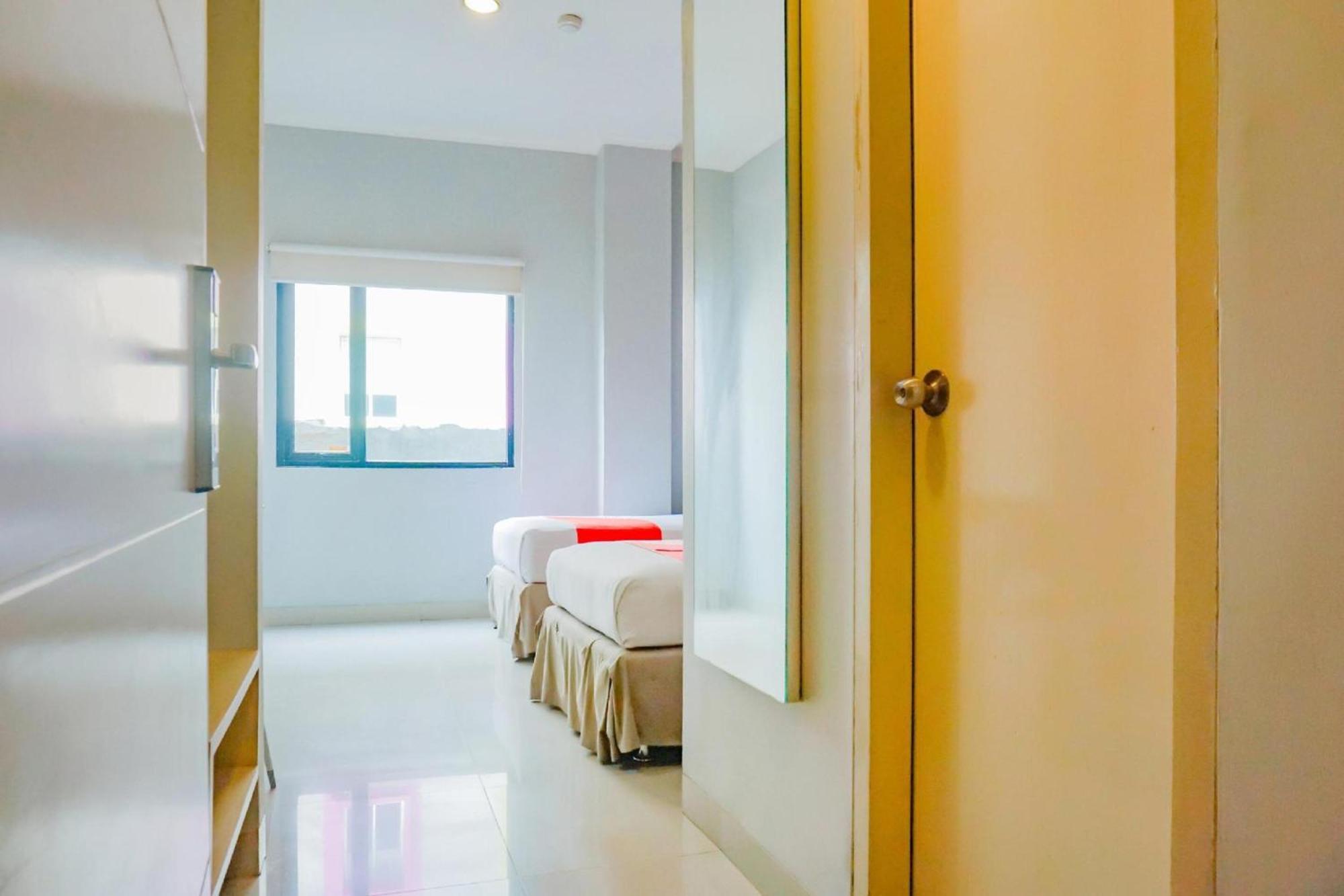 Collection O Hotel Antara Jakarta Exteriör bild