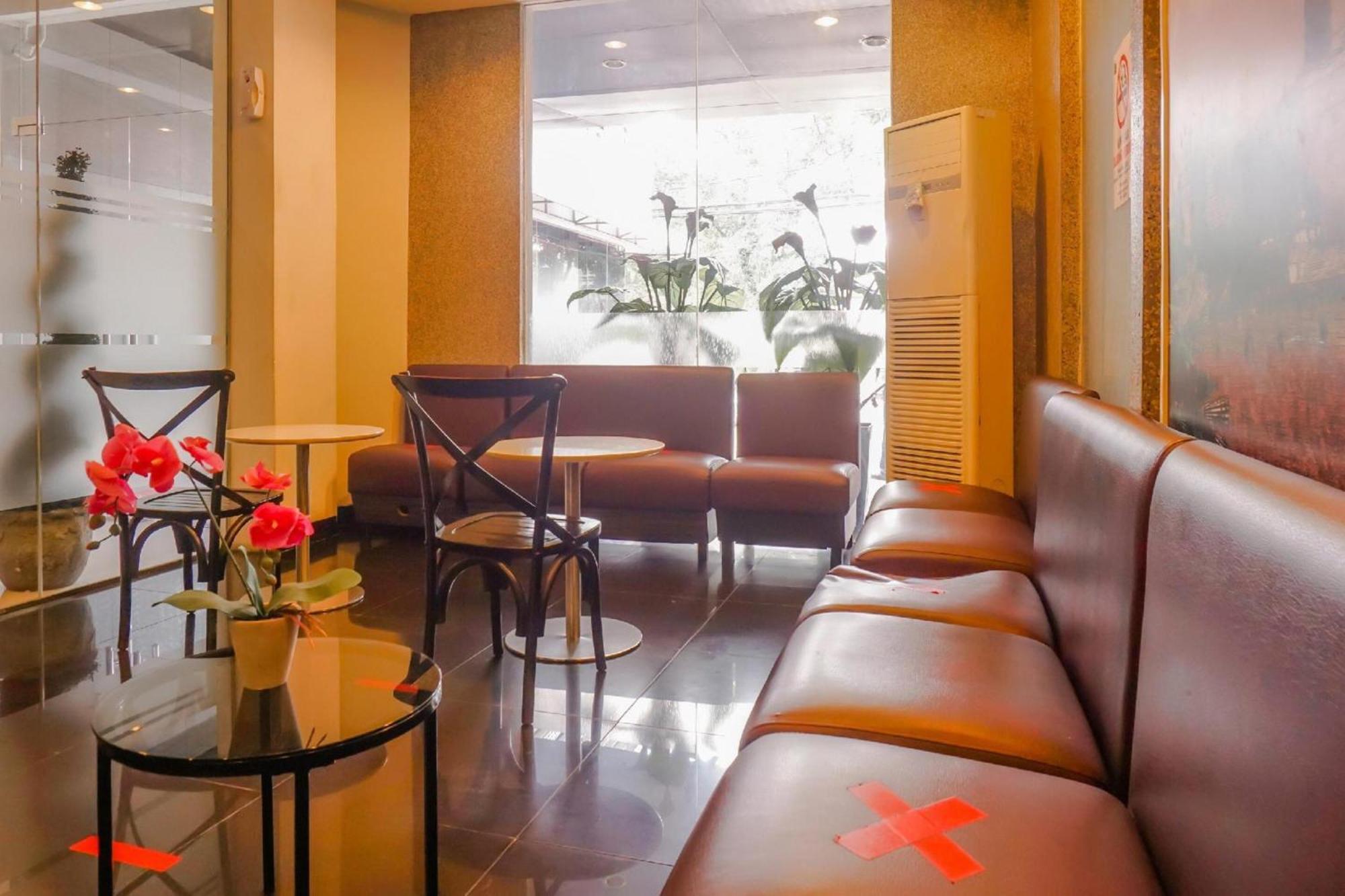 Collection O Hotel Antara Jakarta Exteriör bild